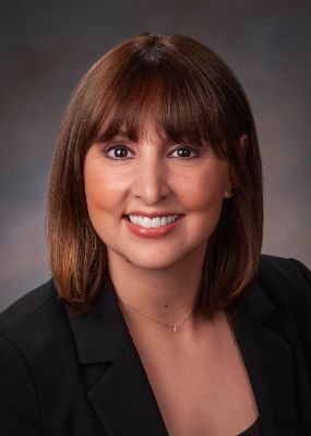 Portrait photo of Jenny Chapin