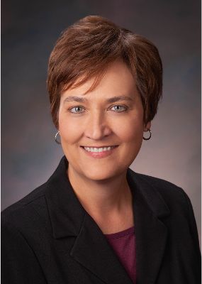 Portrait photo of Brenda Davis