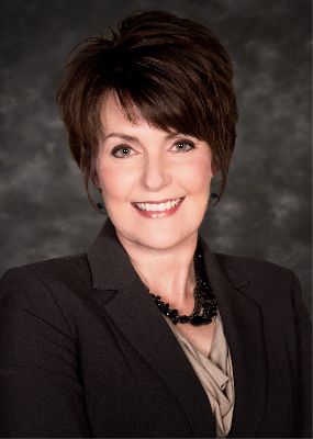 Portrait photo of Susie Keisler-Munro