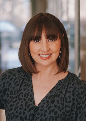 Portrait photo of Jenny Chapin