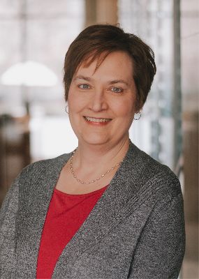 Portrait photo of Brenda Davis